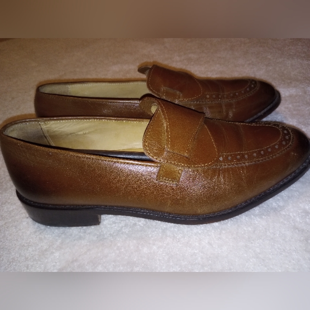 Men's loafer dress shoes